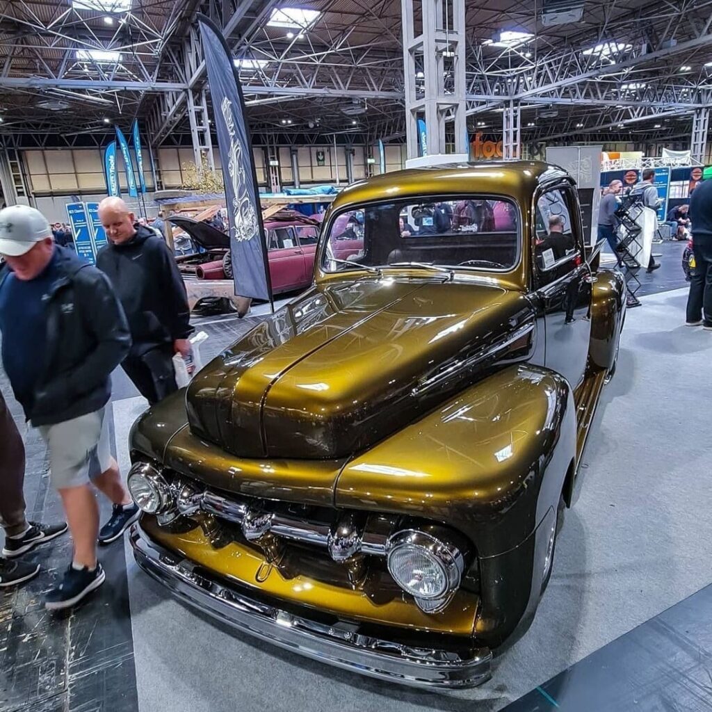 Show Winning Finish - Gold Ford